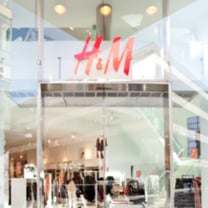 H&M results slammed by strong dollar, weak demand