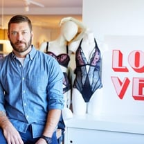 Эндрю Лейн (Hunkemöller): "Каждая девушка носит нижнее белье под настроение, и этот выбор мы не вправе осуждать"