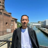 セッチュウ桑田悟史がLVMHプライズのグランプリ受賞、ダブレット井野将之以来となる日本人2人目