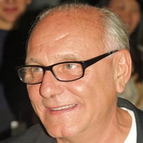 Max Azria è morto