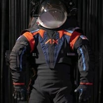 La Nasa presenta el traje que utilizarán los próximos astronautas que viajarán a la Luna