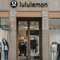 Lululemon sets up shop on the Champs Elysées