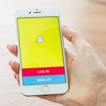 Snapchat forecasts $1 billion ad revenues for next year