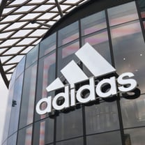 Adidas torna in utile nel primo trimestre