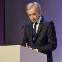 Las anécdotas de Bernard Arnault durante la presentación de resultados de LVMH