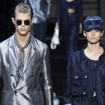 El desfile de Emporio Armani, un alegato a favor de la moda