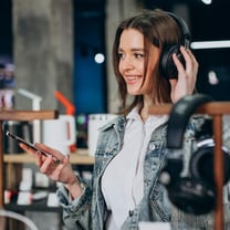 Conheça a empresa que cuida da parte sensorial de marcas como Levi's e Adidas