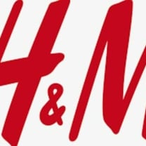 ウクライナ情勢を受け経済制裁強まるロシア　H＆Mは販売停止、ユニクロは「状況見て判断」