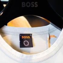 Hugo Boss investe nei filati riciclabili dell’elvetica HeiQ