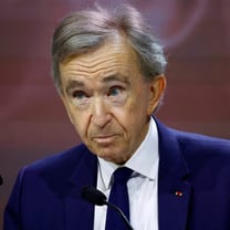 Bernard Arnault avrebbe acquistato una quota del gruppo Richemont