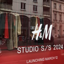 H&M setzt neue Studio-Kollektion mit Pop-up im Store Mitte Garten in Szene