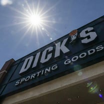 Dick’s Sporting Goods defies woes of athletic-wear industry