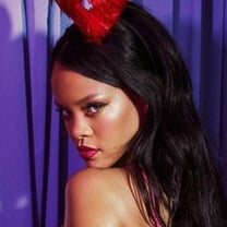 Rihanna sues dad to keep hands off her Fenty trademark