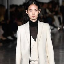 Giambattista Valli: da Yoko Ono al Rajasthan