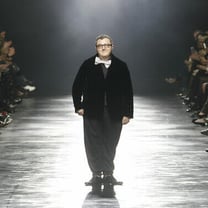 Alber Elbaz: la retrospettiva dedicata al designer aprirà in Israele il 12 settembre