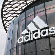 Adidas schließt Reebok-Verkauf ab und legt weiteres Aktienrückkaufprogramm auf