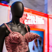 El Palacio de Hierro instala una exhibición de Jean Paul Gaultier