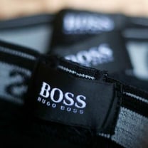 Hugo Boss gana un 30 % más en el segundo trimestre y eleva de nuevo sus previsiones al alza