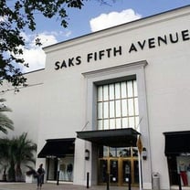 Saks Fifth Avenue готовится объявить о банкротстве