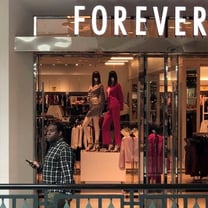 Forever 21 é adquirida por proprietários de shopping centers e Authentic Brands Group