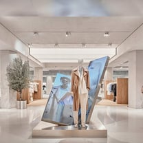 Zara estrena su nueva flagship parisina en los Campos Elíseos