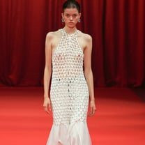 London Fashion Week abre com Di Petsa, Huishan Zhang e Mark Fast