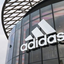 Adidas, Rus Futbol Birliği İle Ortaklığını Askıya Aldı