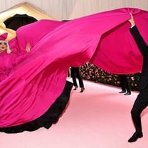 Excentricidad y estilo libre en una divertida gala del MET en Nueva York