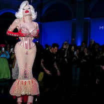 Una notte al museo: Mugler e Buccellati hanno fatto proprie due iconiche istituzioni di New York