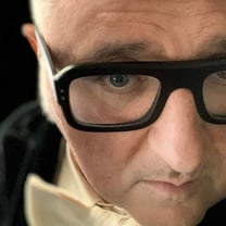 AZ Factory reúne a elite de designers de moda para homenagear Alber Elbaz