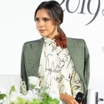 Victoria Beckham si lancia nella cosmetica e prepara il suo profumo per il 2020