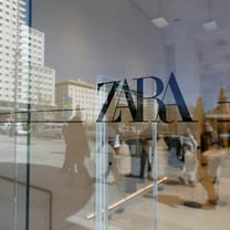 Inditex reabre este martes el comercio en línea en Ucrania y el miércoles, sus tiendas en Kiev