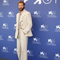 Valentino by Michele debutta con Alessandro Borghi a Venezia