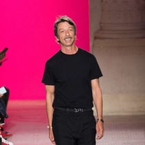 「The Fashion Awards 2018」発表、ヴァレンティノのピエール パオロ・ピッチョーリが大賞に