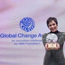 Brasileira recebe o prêmio Global Change Award 2023 de sustentabilidade na moda