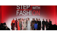 Jil Sanderほか6ブランドのチャリティショー「STEP WITH FASHION」、2011-12秋冬の最新コレクション